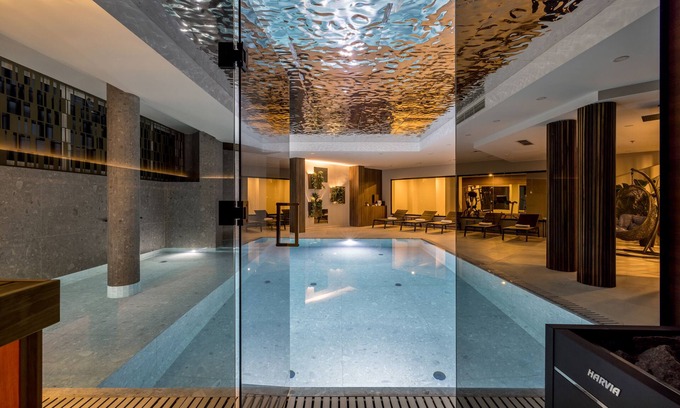 Znjan Hotel | Hotel Fanat