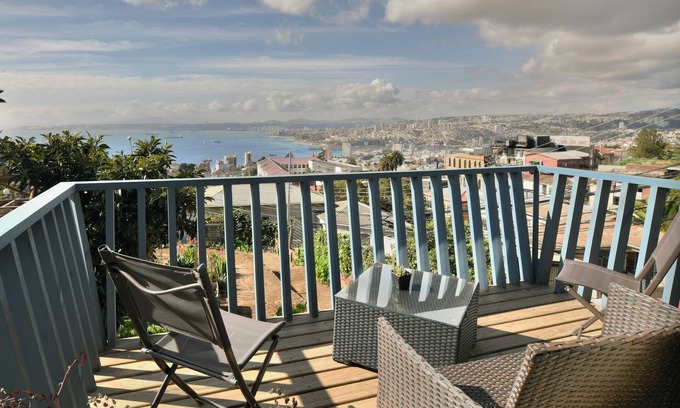 Valparaiso Hotel | Hotel Faro Azul