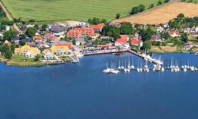 Breege Resort | Hotel- & Ferienanlage Kapitäns-Häuser Breege