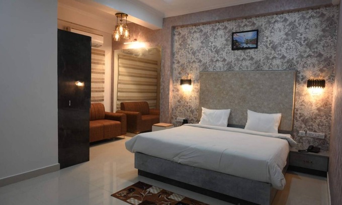 Sarnath Hotel | Hotel Ganga Kaveri