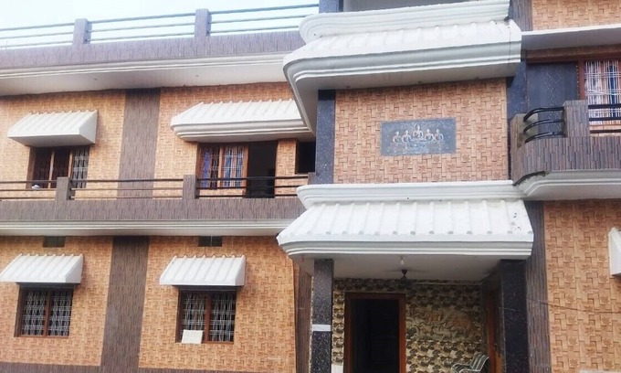 Mughal Sarai Hotel | Hotel Gayatri Palace