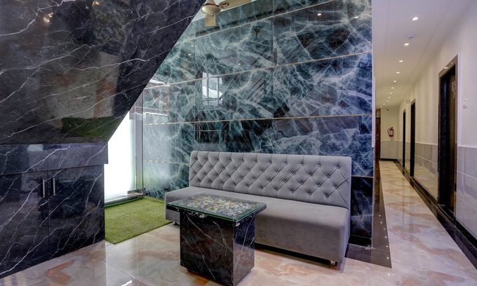 Girgaon Hotel | Hotel Golden Palace Residency