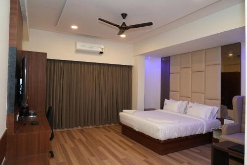Gandhi Nagar Hotel | Hotel Grand Sigma