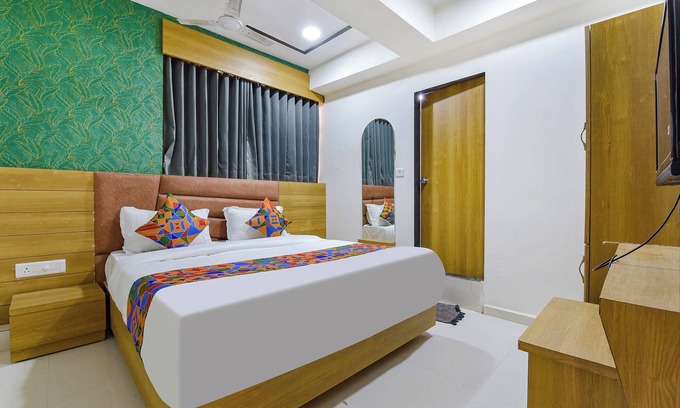 Ahmedabad Hotel | HOTEL GREEN TREE