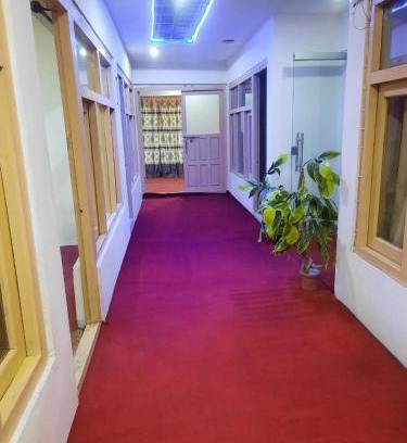 Skardu Hotel | HOTEL HIGHLANDER INN SKARDu