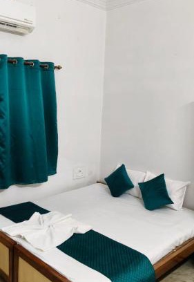 Balaghat Hotel | Hotel Hirawat by Vihasta