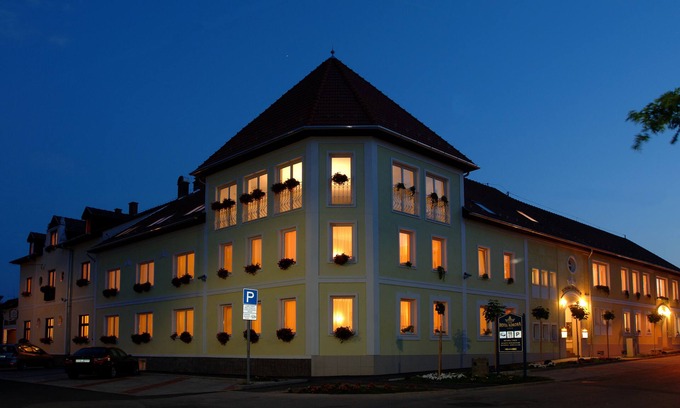 Eger Hotel | Hotel Korona Eger