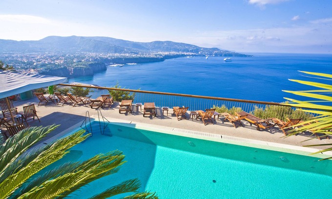 Monte Chiaro Hotel | Hotel Mega Mare