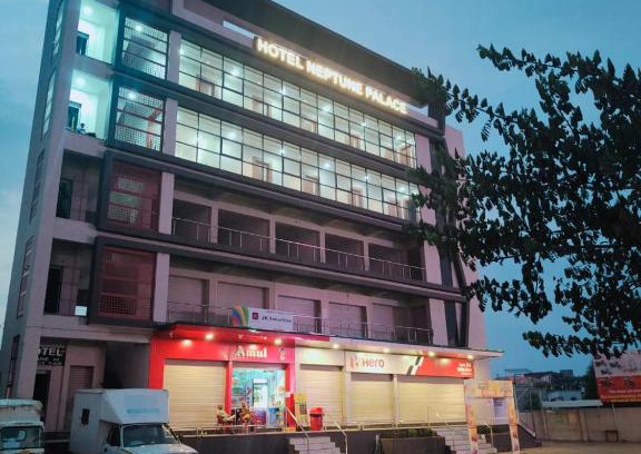 Vallabh Vidhyanagar Hotel | Hotel Neptune Palace