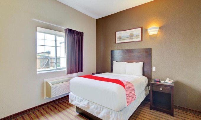 Dilley Hotel | Hotel O Dilley Main St TX
