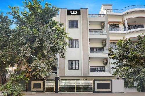 Allahabad Hotel | Hotel O Gol Park Atala