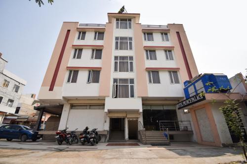 Tonk Road Hotel | Hotel O Grand Decor