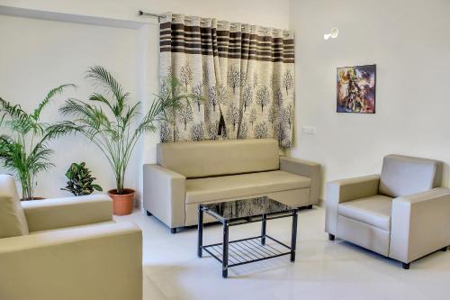 Aundh Hotel | Hotel O Homes Vardhan House 2