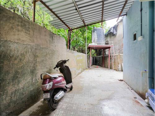 Kurla Hotel | Hotel O King Residency Near Bharat Talkies