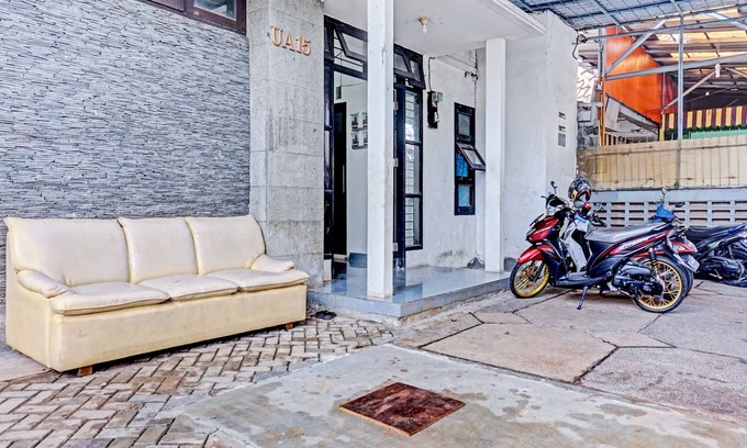 Serpong Hotel | Hotel O Lily House