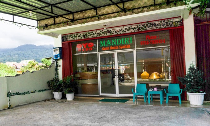 Demak Hotel | Hotel O Mandiri Guest House Syariah