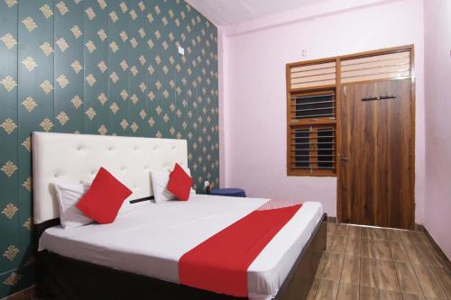 Faridabad Hotel | Hotel O Royal Place