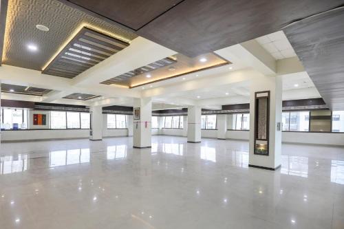Surat Hotel | Hotel O Shyam Vatika Banquet And Rooms