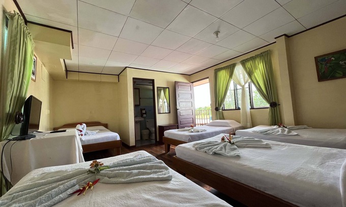 Sierpe Hotel | Hotel Oleaje Sereno