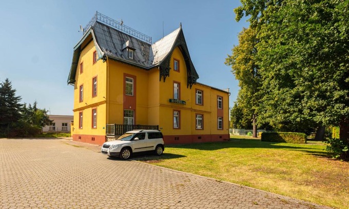 Moravska Trebova Hotel | Hotel Orka