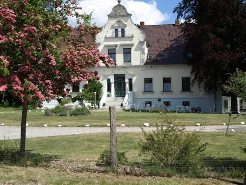 Sanitz House | Hotel Pension Gutshaus Neu Wendorf