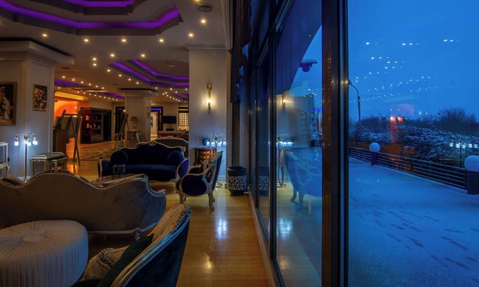 Sector 1 Hotel | Hotel Phoenicia Express