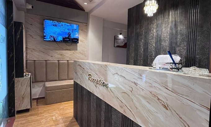 Navrangpura Hotel | Hotel Privilon