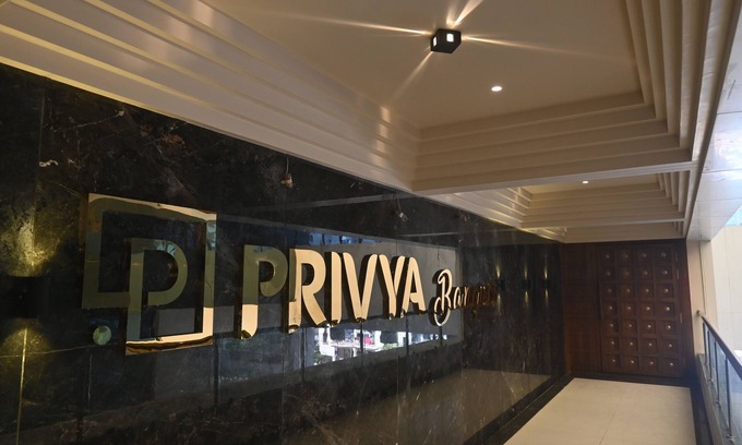 Surat Hotel | Hotel Privya Rooms and banquet Surat