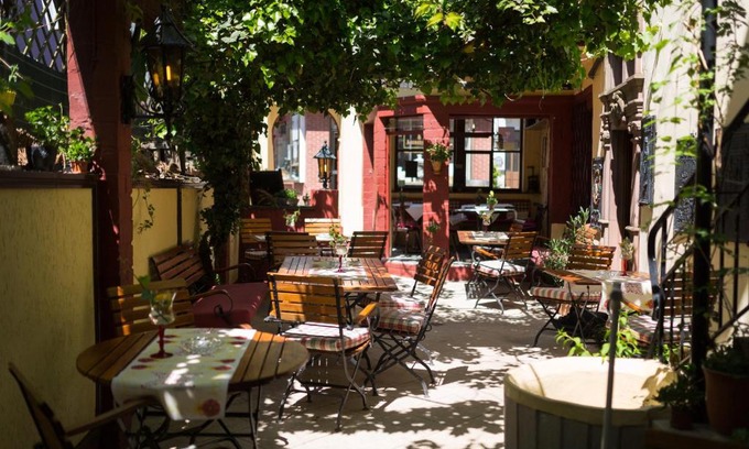 Krov House | Hotel Reichsschenke Zum Ritter Götz "Garni"