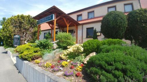 Elsteraue Hotel | Hotel-Restaurant Elsterblick