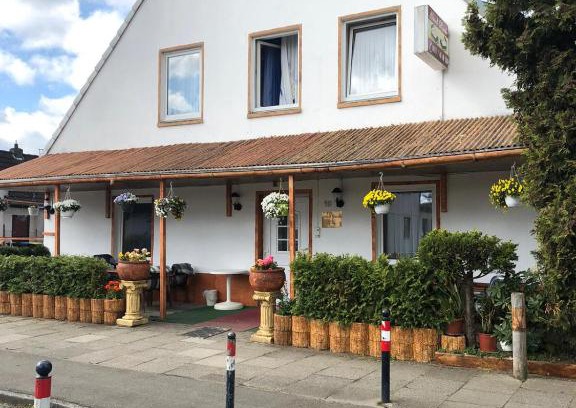 Bremen-Hemelingen House | Hotel Riede