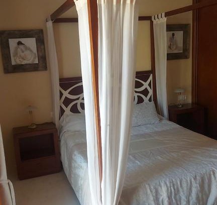 Benizalon Hotel | Hotel Rural-Restaurante Los Olivos