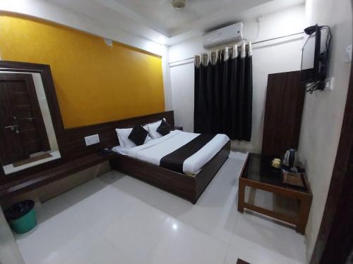 Shirdi Hotel | Hotel Sachidanand-Walkable distance from Temple