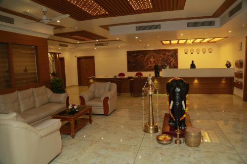 Thrissur Hotel | Hotel Savera Park