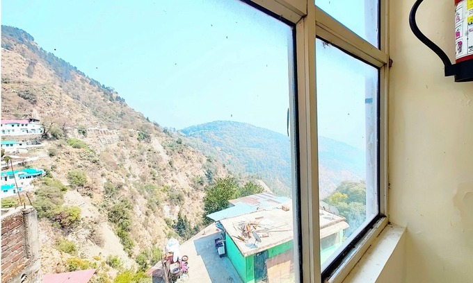 Tallital Hotel | Hotel Shah Guest House Nainital