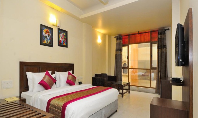 Paharganj Hotel | Hotel Shanti Villa- New Delhi Railway Station