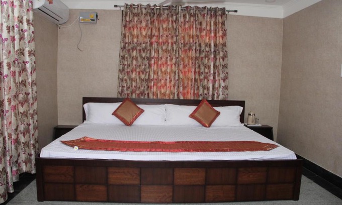 Haldwani Hotel | Hotel Silk