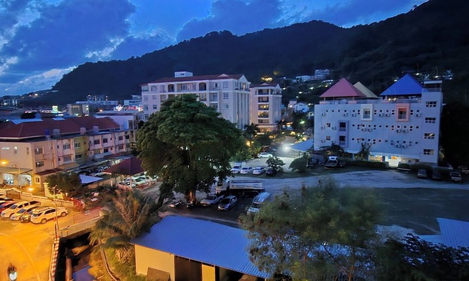 Patong Hotel | Hotel The Journey Patong New