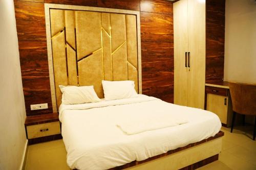 Vanasthalipuram House | Hotel Two Pine