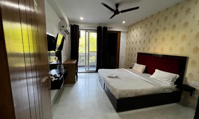 Gurugram Hotel | Hotel unitech Cyber Park Gurgaon