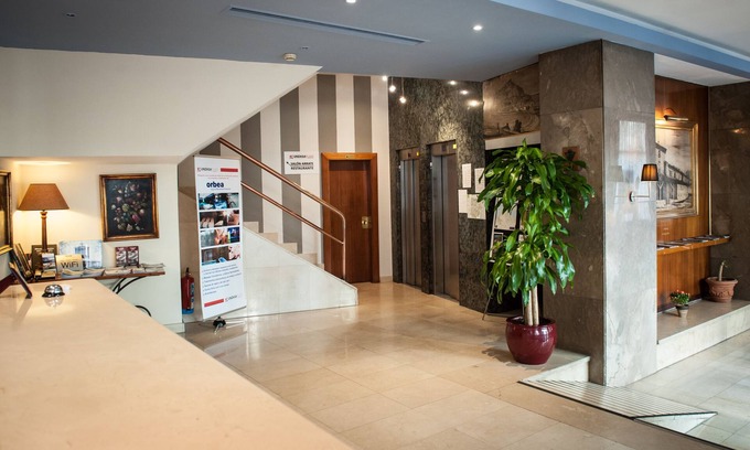 Eibar Hotel | Hotel Unzaga Plaza