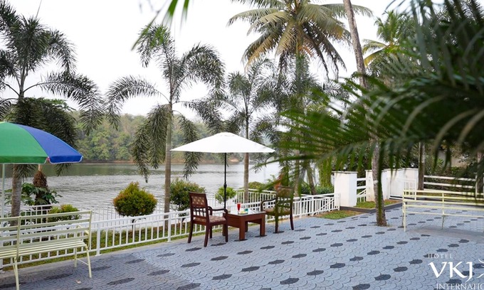 Kuttampuzha Resort | HOTEL VKJ INTERNATIONAL
