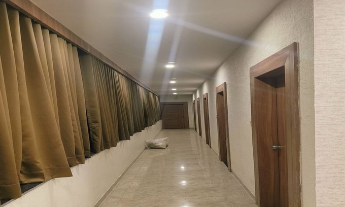 Anand Hotel | Hotel VR Inn