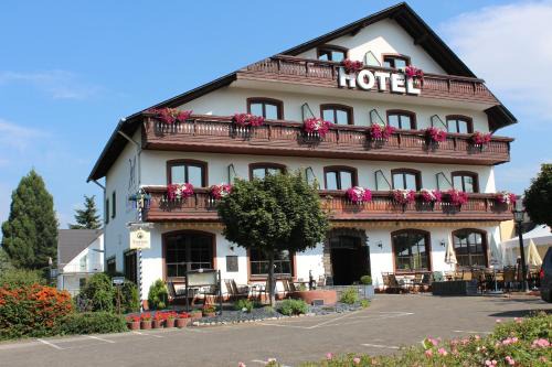 Schweich Hotel | Hotel zur Moselbrücke