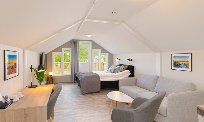 Straumsjoen Hotel | Hotell Regine