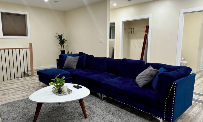 Sudbury Apartment | Hottub/Pool Table Getaway