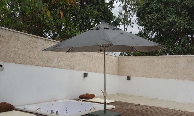 Esmeraldas House | House with large green area. With spar and gourmet area