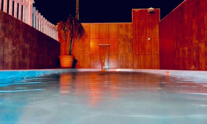 Unamar House | House 1 min walk from the beach - up to 10 people - swimming pool - barbecue - air conditioning