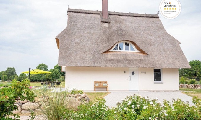 Am Salzhaff House | House 10 "Seegras" - Holiday home with sauna and fireplace