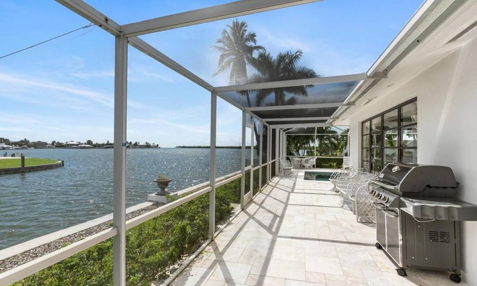Isles of Capri House | House ∙ 2 bedrooms ∙ 4 guests